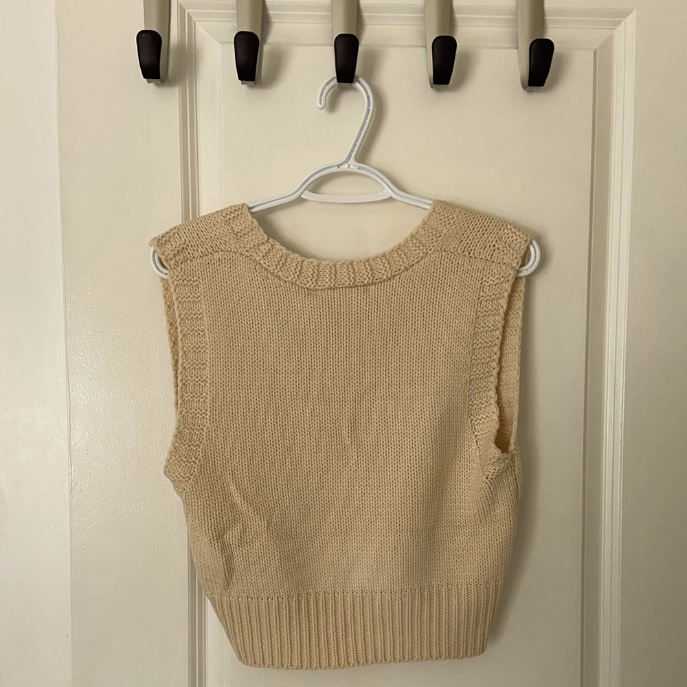 Rose Embroidered Sweater Vest - Picture 6 of 7